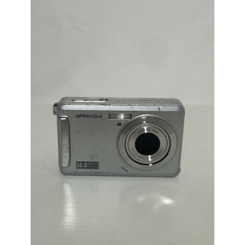 Medion MD85519 digital camera 10MP Untested